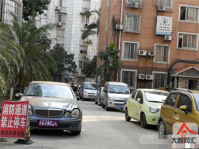 小區停車為什么這么難停-小區停車難?物業硬核管理解難題